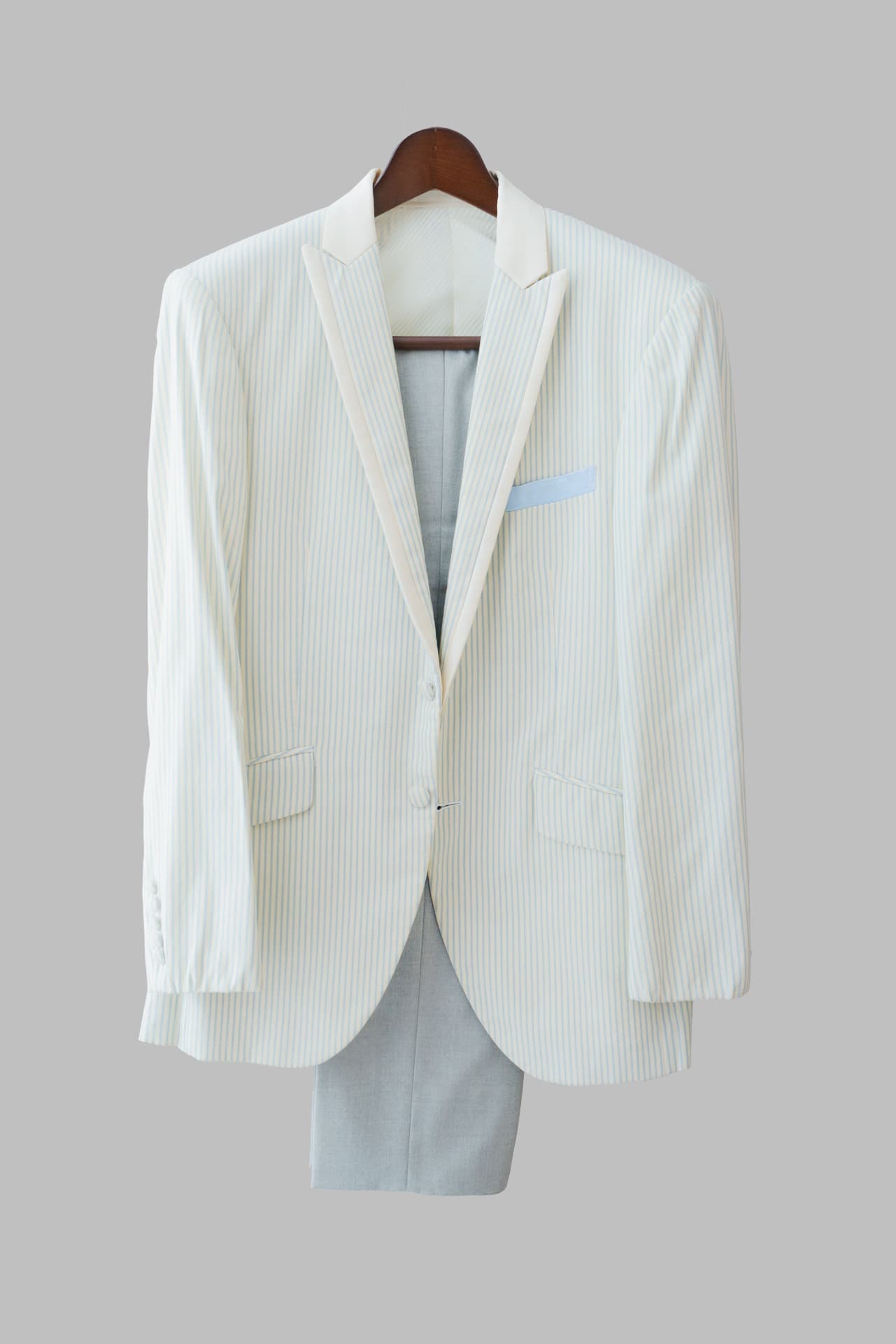 白　タキシード