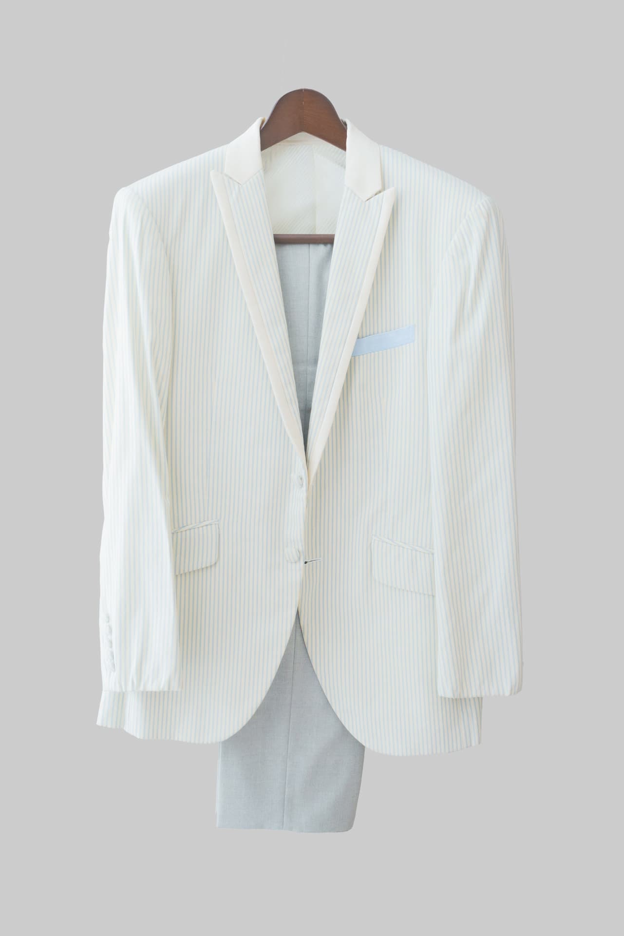 白　タキシード